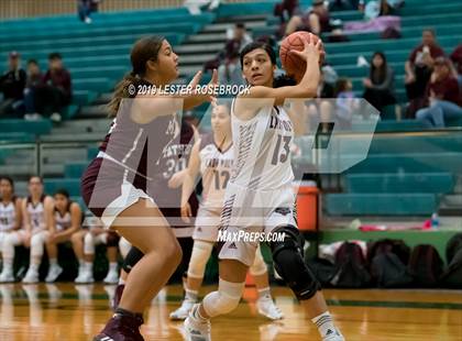 Thumbnail 3 in Dilley vs. Mathis (Maverick Classic) photogallery.