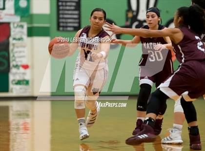 Thumbnail 2 in Dilley vs. Mathis (Maverick Classic) photogallery.