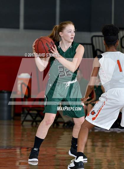 Thumbnail 3 in Tracy vs. Merced (Trojan Clash) photogallery.