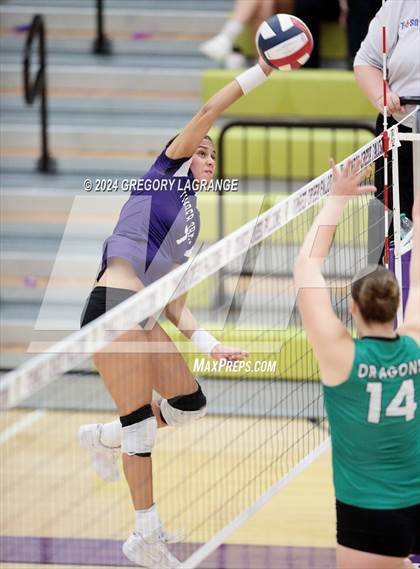 Thumbnail 2 in Southlake Carroll vs Timber Creek photogallery.