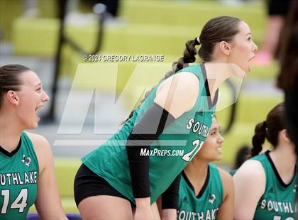 Thumbnail 1 in Southlake Carroll vs Timber Creek photogallery.