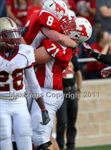 Thumbnail 2 in Memorial vs Cy-Woods (5A Region 3 Quarterfinals) photogallery.