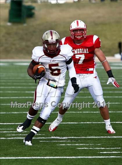 Thumbnail 1 in Memorial vs Cy-Woods (5A Region 3 Quarterfinals) photogallery.