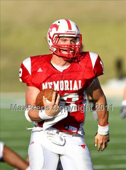 Thumbnail 1 in Memorial vs Cy-Woods (5A Region 3 Quarterfinals) photogallery.
