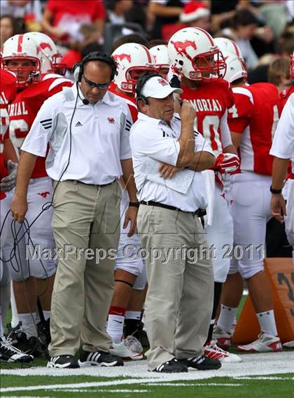 Thumbnail 2 in Memorial vs Cy-Woods (5A Region 3 Quarterfinals) photogallery.