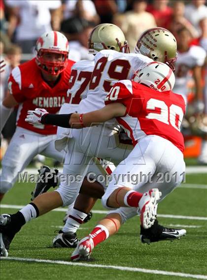 Thumbnail 3 in Memorial vs Cy-Woods (5A Region 3 Quarterfinals) photogallery.