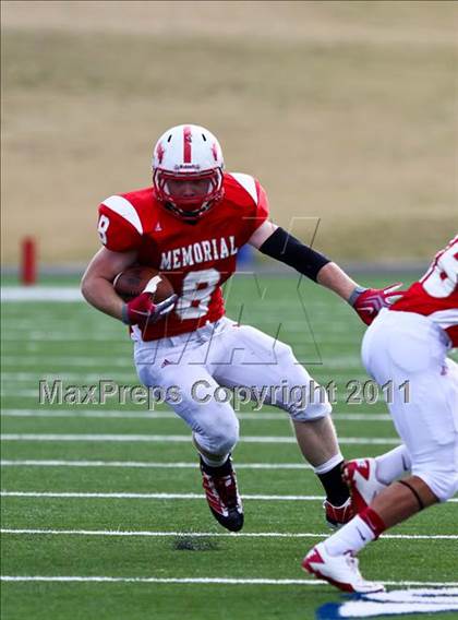 Thumbnail 1 in Memorial vs Cy-Woods (5A Region 3 Quarterfinals) photogallery.