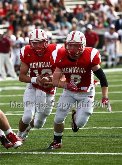 Thumbnail 1 in Memorial vs Cy-Woods (5A Region 3 Quarterfinals) photogallery.