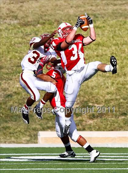 Thumbnail 1 in Memorial vs Cy-Woods (5A Region 3 Quarterfinals) photogallery.
