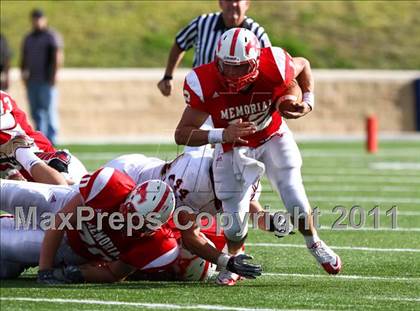 Thumbnail 2 in Memorial vs Cy-Woods (5A Region 3 Quarterfinals) photogallery.