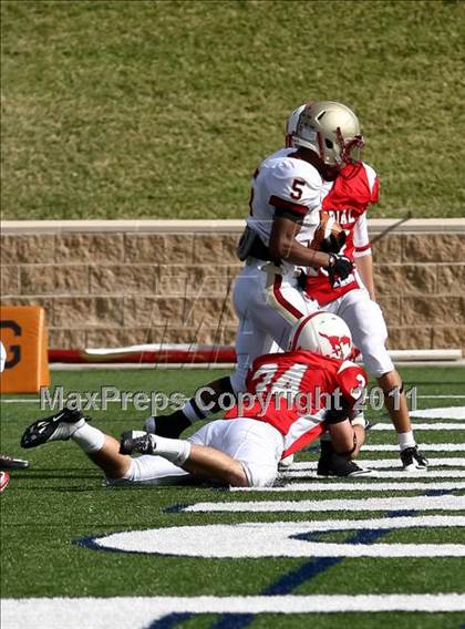 Thumbnail 2 in Memorial vs Cy-Woods (5A Region 3 Quarterfinals) photogallery.
