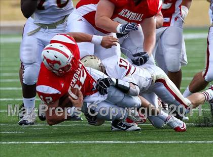 Thumbnail 3 in Memorial vs Cy-Woods (5A Region 3 Quarterfinals) photogallery.