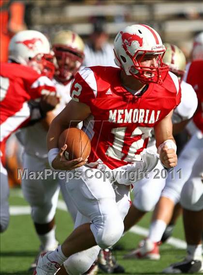 Thumbnail 3 in Memorial vs Cy-Woods (5A Region 3 Quarterfinals) photogallery.