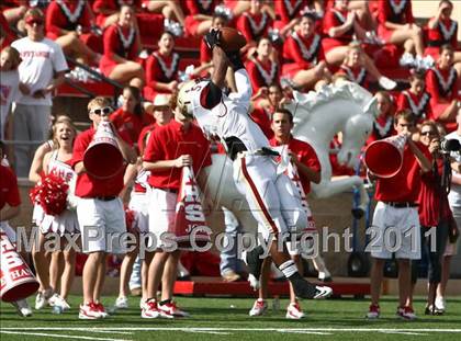 Thumbnail 3 in Memorial vs Cy-Woods (5A Region 3 Quarterfinals) photogallery.