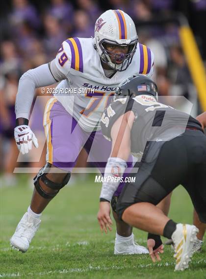 Thumbnail 3 in Sam Houston @ Leesville photogallery.