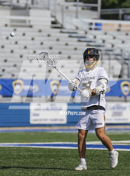 Thumbnail 1 in Kings Park vs. Wantagh (NYSPHSAA Class C Quarter Final) photogallery.