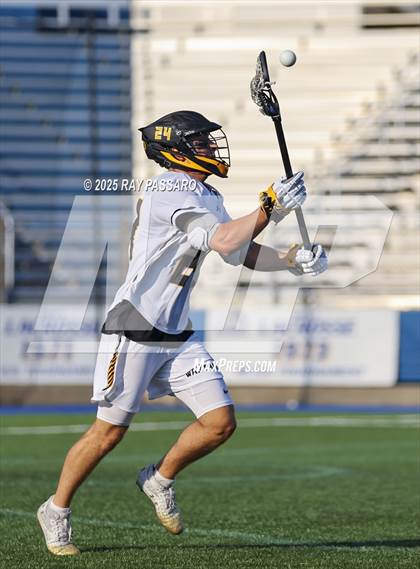 Thumbnail 1 in Kings Park vs. Wantagh (NYSPHSAA Class C Quarter Final) photogallery.