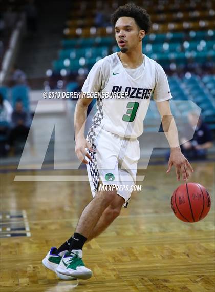 Thumbnail 2 in ThuinderRidge vs Overland (CHSAA 5A Great 8) photogallery.