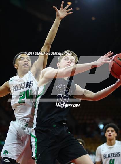 Thumbnail 1 in ThuinderRidge vs Overland (CHSAA 5A Great 8) photogallery.