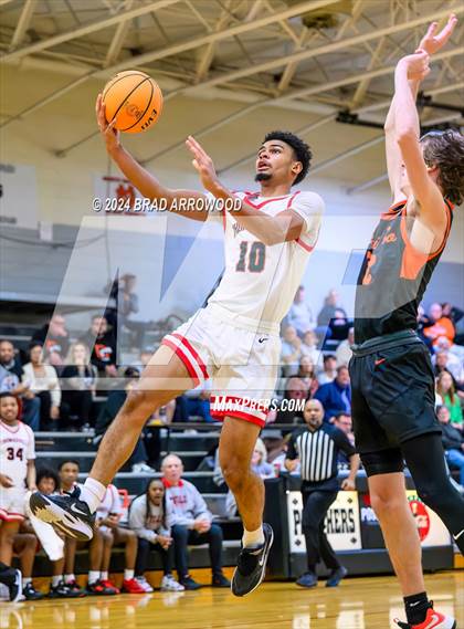 Thumbnail 2 in Thomasville vs Davie (Ledford Christmas Classic) photogallery.
