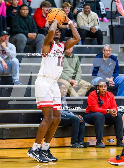Thumbnail 3 in Thomasville vs Davie (Ledford Christmas Classic) photogallery.