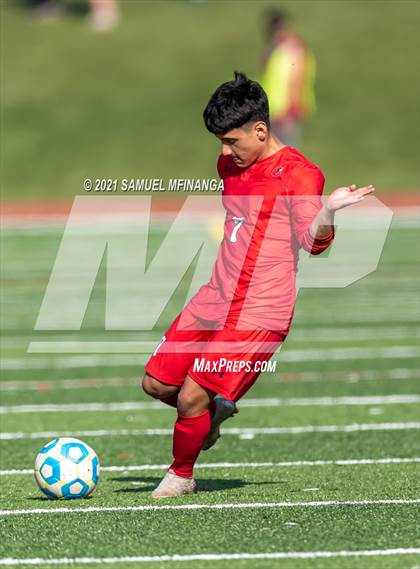 Thumbnail 2 in Millard West vs. South Sioux City photogallery.