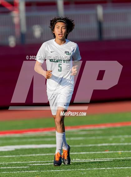 Thumbnail 2 in Millard West vs. South Sioux City photogallery.