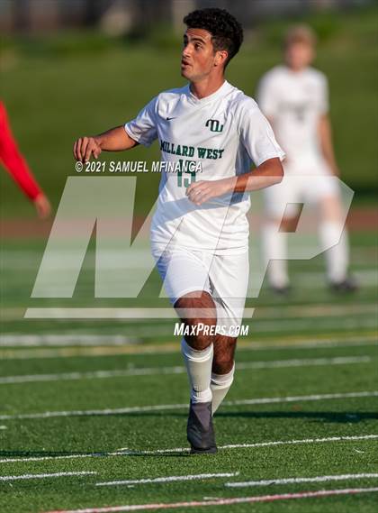 Thumbnail 2 in Millard West vs. South Sioux City photogallery.