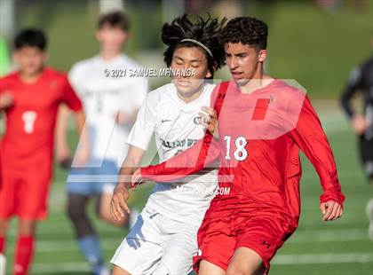 Thumbnail 3 in Millard West vs. South Sioux City photogallery.