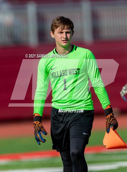Thumbnail 3 in Millard West vs. South Sioux City photogallery.
