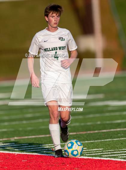 Thumbnail 2 in Millard West vs. South Sioux City photogallery.