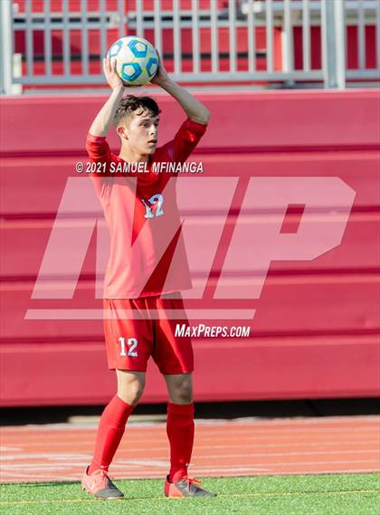 Thumbnail 3 in Millard West vs. South Sioux City photogallery.