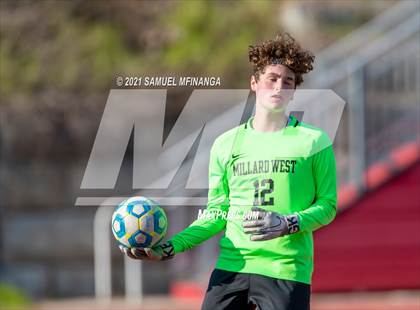 Thumbnail 3 in Millard West vs. South Sioux City photogallery.