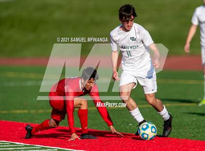 Thumbnail 3 in Millard West vs. South Sioux City photogallery.