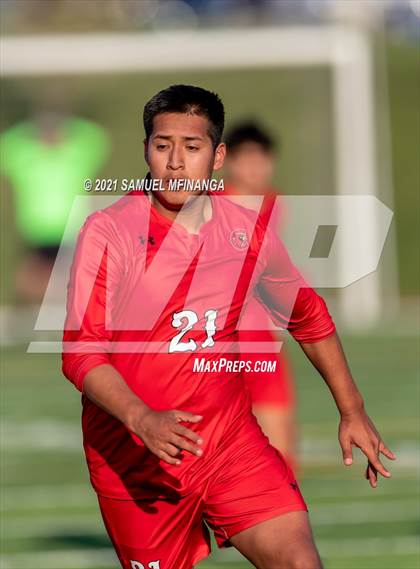 Thumbnail 3 in Millard West vs. South Sioux City photogallery.