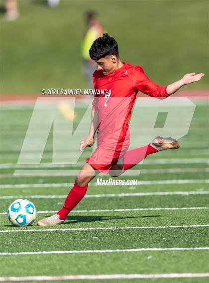 Thumbnail 3 in Millard West vs. South Sioux City photogallery.