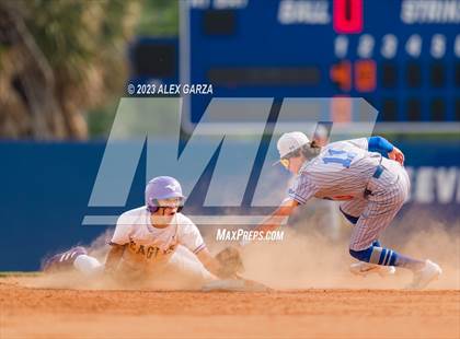 Thumbnail 2 in MacArthur @ Brackenridge photogallery.