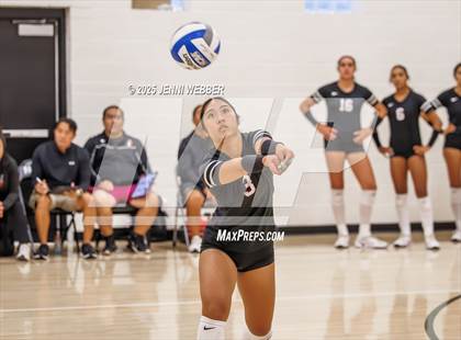 Thumbnail 1 in 'Iolani vs. Palo Verde (Durango Fall Classic) photogallery.