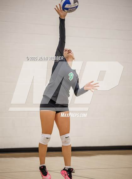 Thumbnail 1 in 'Iolani vs. Palo Verde (Durango Fall Classic) photogallery.