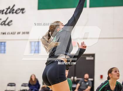 Thumbnail 1 in 'Iolani vs. Palo Verde (Durango Fall Classic) photogallery.