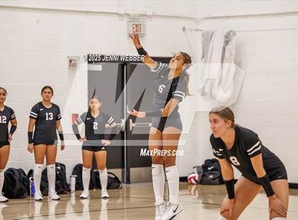 Thumbnail 1 in 'Iolani vs. Palo Verde (Durango Fall Classic) photogallery.