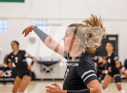 Thumbnail 3 in 'Iolani vs. Palo Verde (Durango Fall Classic) photogallery.