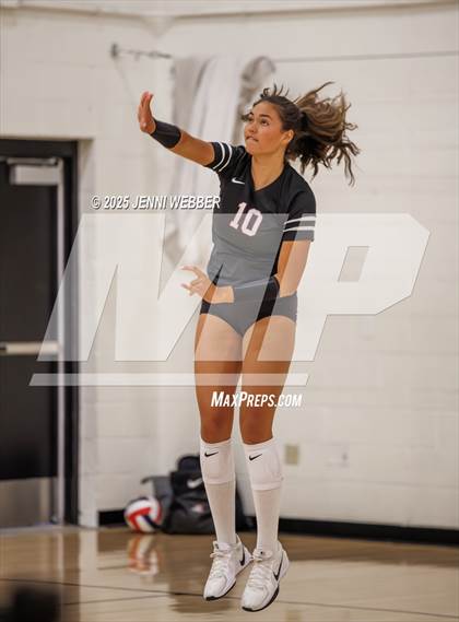 Thumbnail 3 in 'Iolani vs. Palo Verde (Durango Fall Classic) photogallery.