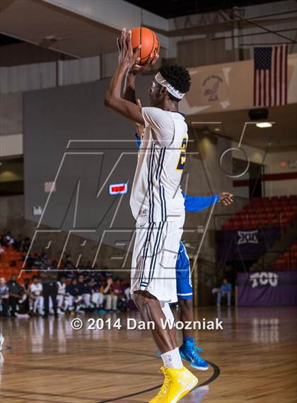 Thumbnail 1 in Grand Prairie vs. Arlington Heights (DFW Basketball Challenge) photogallery.