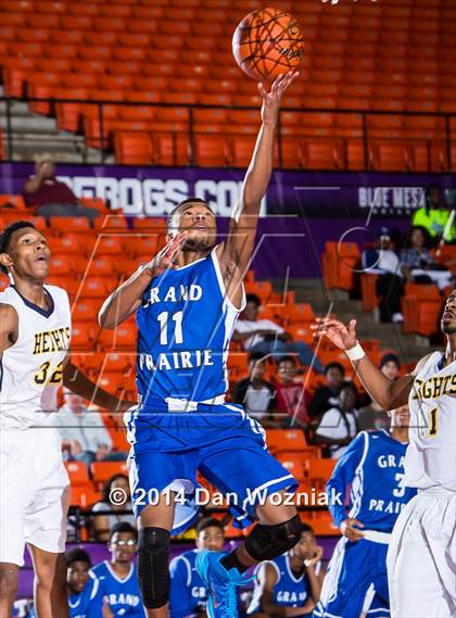 Thumbnail 3 in Grand Prairie vs. Arlington Heights (DFW Basketball Challenge) photogallery.