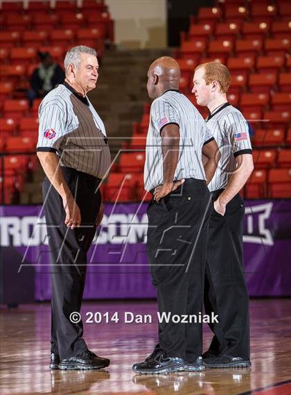 Thumbnail 1 in Grand Prairie vs. Arlington Heights (DFW Basketball Challenge) photogallery.