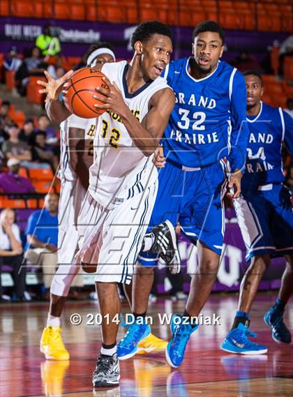 Thumbnail 1 in Grand Prairie vs. Arlington Heights (DFW Basketball Challenge) photogallery.