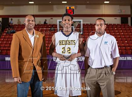 Thumbnail 3 in Grand Prairie vs. Arlington Heights (DFW Basketball Challenge) photogallery.