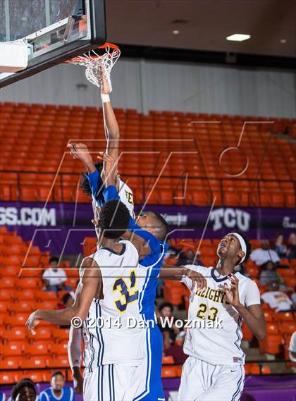 Thumbnail 1 in Grand Prairie vs. Arlington Heights (DFW Basketball Challenge) photogallery.