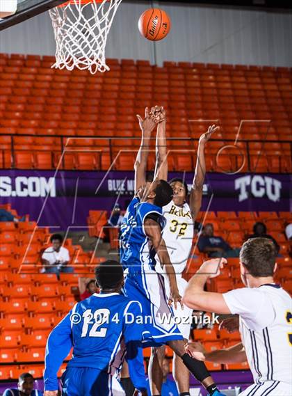 Thumbnail 2 in Grand Prairie vs. Arlington Heights (DFW Basketball Challenge) photogallery.
